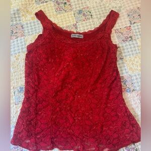 Cute lace 2000s style  fitted cami top!